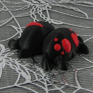 Halloween 3D Articulating Jumping Spider Fidget Toy Desk Decoration Gift