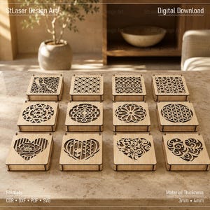 Puede incluir: Doce cajas cuadradas de madera con tapas cortadas a láser que presentan patrones geométricos, florales y de corazones. Las cajas están dispuestas en una cuadrícula. El texto incluye StLaser Design Art, Digital Download, Formats CDR DXF PDF SVG y Material Thickness 3mm 4mm.