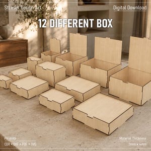 Puede incluir: Una colección de 12 cajas de madera clara de varios tamaños, con tapas abatibles y juntas entrelazadas. La imagen incluye el texto 12 DIFFERENT BOX, Digital Download, Formats CDR DXF PDF SVG y Material Thickness 3mm 4mm.