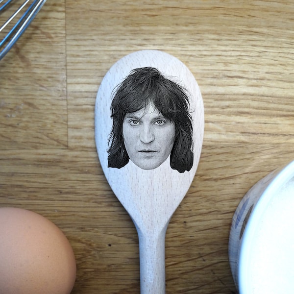 Noel Fielding's Face Engraved on a Wooden Spoon (30cm), Birthday, Christmas Gift. The Great British Bake Off.