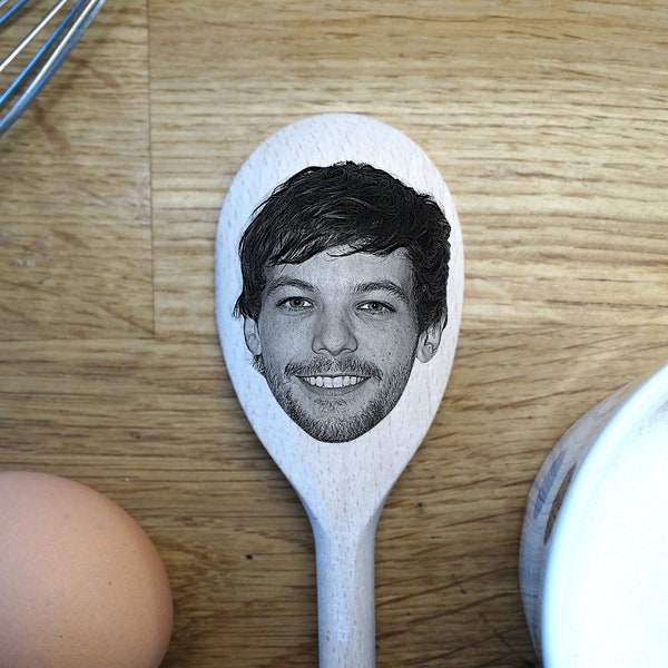 Louis Tomlinson's Face Engraved on a Wooden Spoon (30cm), Birthday, Christmas Gift. Silver Tongues, Out of my System. One Direction Member