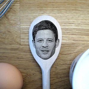 James Norton's Face Engraved on a Wooden Spoon (30cm). Happy Valley's Tommy Lee Royce vs Sergeant Catherine Cawood. BBC Police Drama