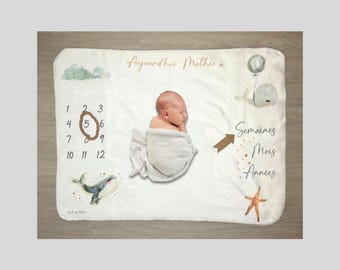 Tapis étapes bébé personnalisé Couverture photo naissance – cadeau original – milestone mat prénom -  collection "Les copains du grand bleu"