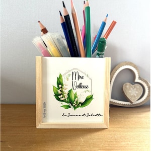 Customizable wooden pencil holder