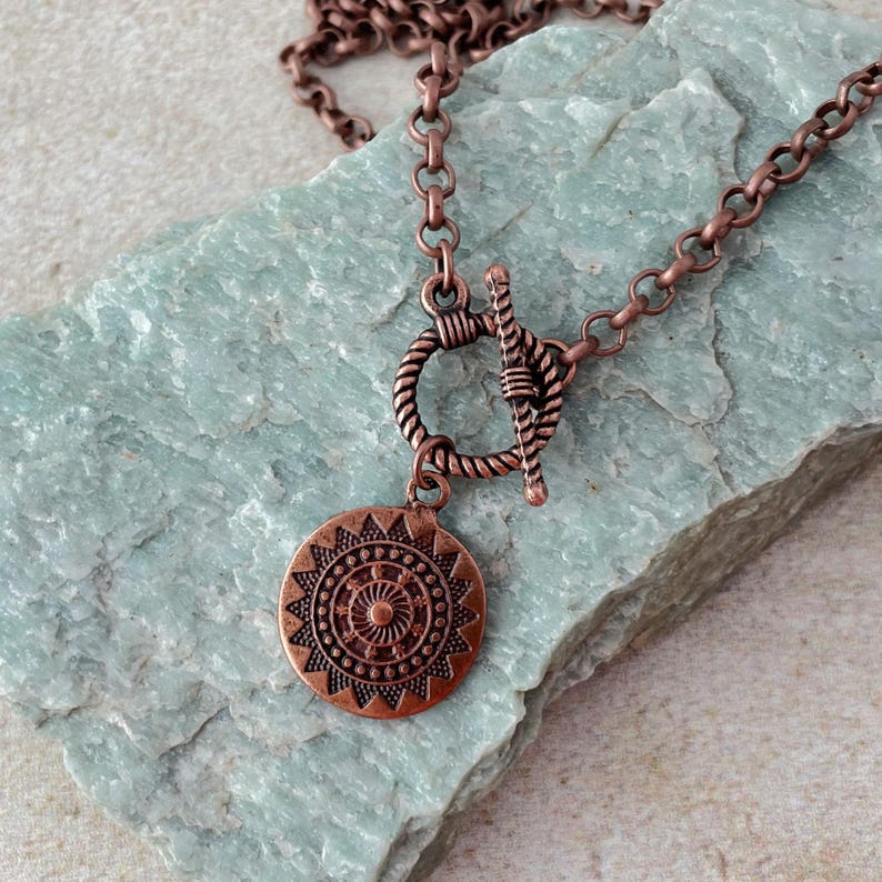 antique copper chain necklace with toggle clasp front closure and round mandala pendant. chunky chain necklace, unisex gift for her or gift for him.