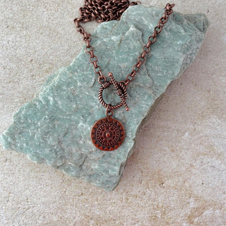 antique copper chain necklace with toggle clasp front closure and round mandala pendant. chunky chain necklace, unisex gift for her or gift for him.