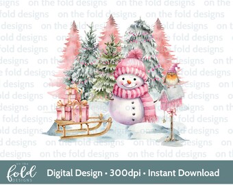 Puede incluir: Una ilustración de acuarela de un muñeco de nieve con un sombrero y una bufanda rosas de pie en un bosque nevado con árboles rosas y verdes. El muñeco de nieve sostiene una caja de regalo rosa y un trineo con cajas de regalo rosas está delante de él. Un petirrojo está posado en una casita de pájaros con un lazo rosa.