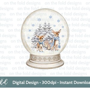Clipart di Natale con cervo bambino, PNG di Natale carino nel bosco, globo di neve con design digitale, design di biglietti di Natale, sublimazione, scena invernale, azzurro