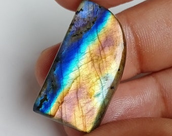 Flashy Yellow Blue Labradorite Gemstone: Fancy Pendant Stone, 33.50 CT