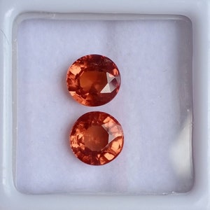 Pair Hessonite Garnet. Natural Mozambique Garnet Round Pair - 3.85 Carat Pair - Garnet Round Cut. Faceted Loose Gemstone. Use For jewelry