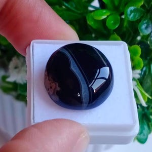 Banded Black Agate Cabochon: Round Sulemani Aqeeq Gemstone, 26.00 Ct
