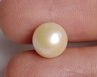 Naturlig Sydhavspärla: Rund gulvit ädelsten, 4,40 ct