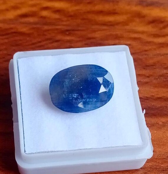 高品質 天然サファイア オーバルカット 置物 1050ct 希少な天然ブルーサファイア：9.00カラット オーバルファセットカット