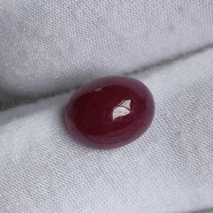 AGR-zertifizierter, unbehandelter, natürlicher roter Rubin-Cabochon, 4,30 Karat, wunderschöner ovaler Rubin, ideal für Mädchen und Jungen, Ringschmuck und Geschenkideen