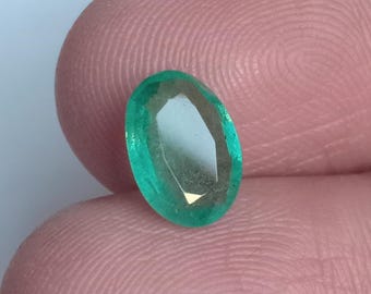 Zambian Emerald: 1.58 ct Oval Faceted Loose Gemstone