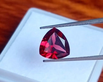 Red Garnet, E. Africa 4.54 Ct Clarity SI2, Trillion Cut 11.4 X 9.8