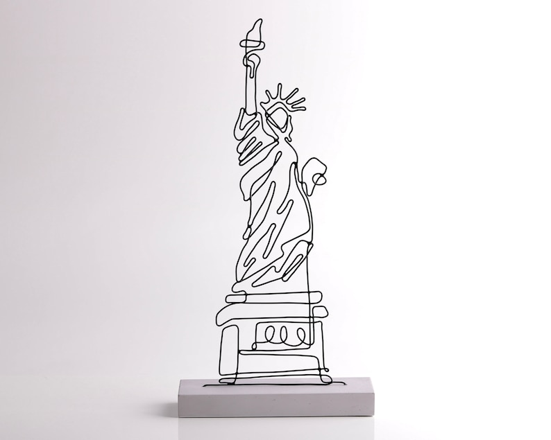Wire Art Statue of Liberty / Wire Sculpture Figure Art Decor Handmade / Metal Sculpture / Office decor / Abstract Line Art / Home deco image 2