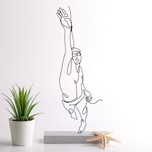 Swimmer Wire Sculpture / Shelf Decor / Tabletop Decor  / Handmade Gift / Minimalist  Sculpture / Abstract Style / Home Decor / Office Decor
