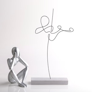 Violinist Wire Sculpture / Shelf Decor / Tabletop Decor  / Wire art / Christmas gift / Violin / Abstract Style / Home Decor / Office Decor