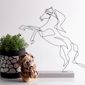 Handmade Horse Wire Sculpture: Minimalist Metal Line Art Decor