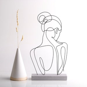 Wire Art Woman Sculpture / Décor détagère / Décor de table / Cadeau fait à la main / Sculpture minimaliste / Abstrait / Décoration intérieure / Décoration de bureau image 1