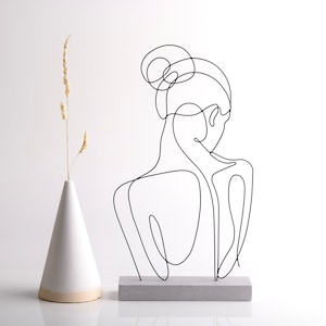 Wire Art Woman Sculpture / Shelf Decor / Tabletop Decor / Handmade Gift / Minimalist Sculpture / Abstract / Home Decor / Office Decor image 1