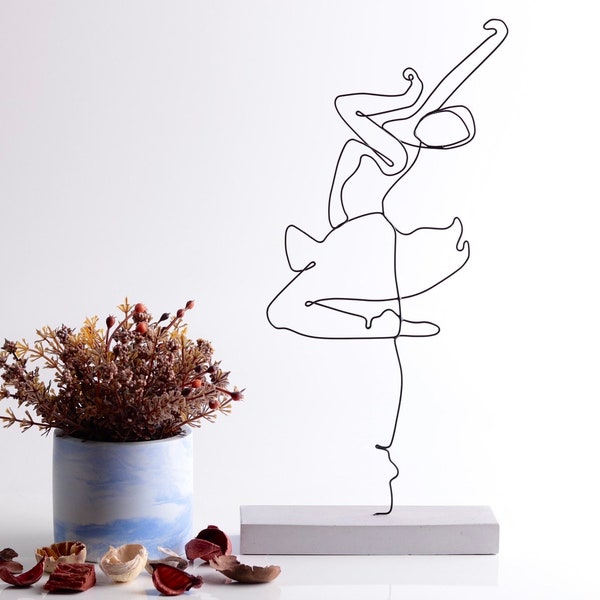 Wire Art Ballerina Wire Sculpture Figure Art Decor | Handmade Minimalist Metal Sculpture Abstract Line Art | Ballet Dancer Home Decor