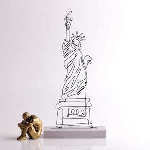 Wire Art Statue of Liberty / Wire Sculpture Figure Art Decor | Handmade / Metal Sculpture / Office decor / Abstract Line Art / Home deco