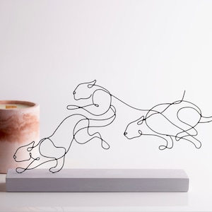 Handmade Wire Art Panther Sculpture: Minimalist Home Decor