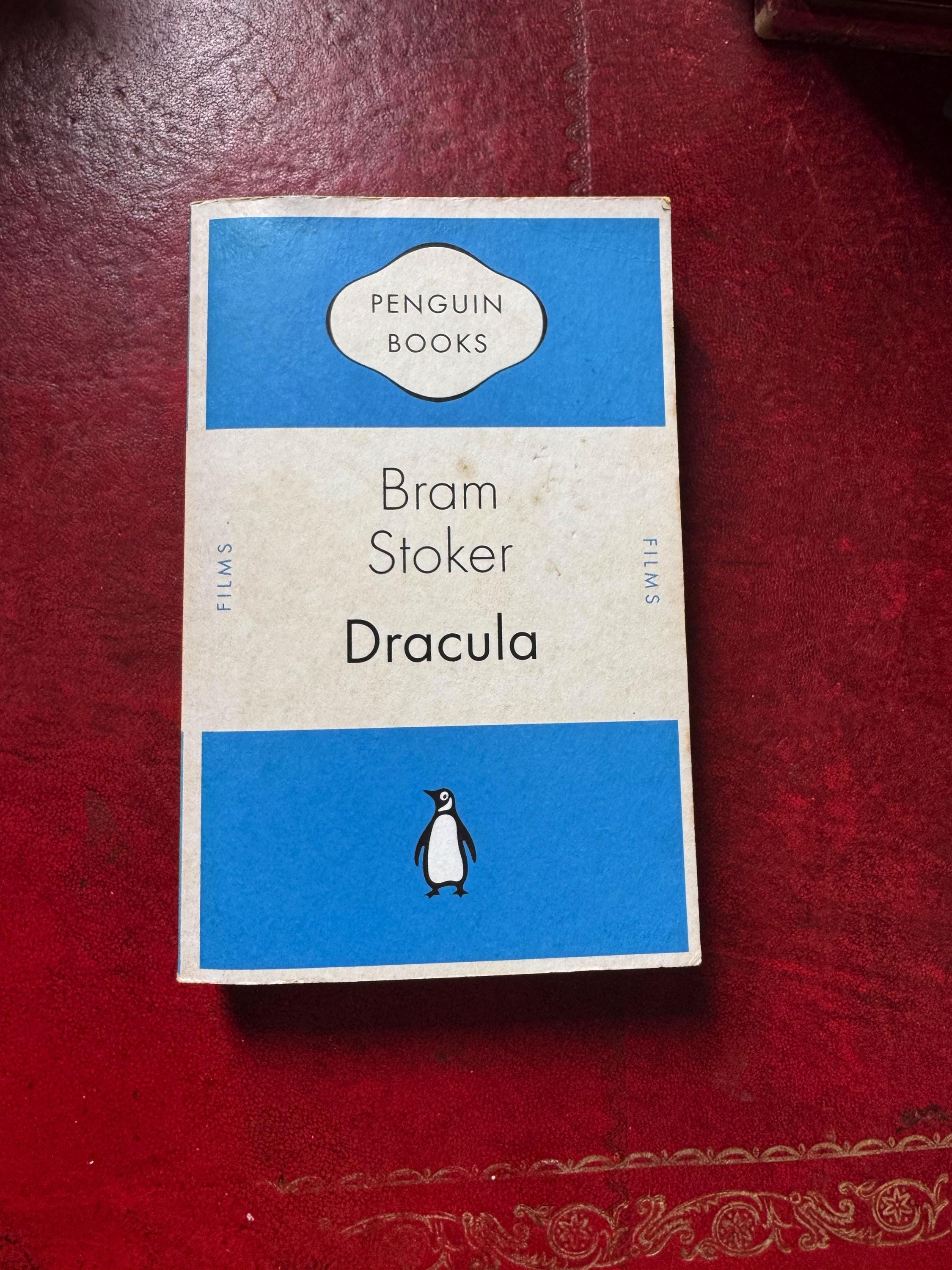dracula - bram stoker - penguin films edition - gothic horror classic - vampire fiction - vintage penguin paperback