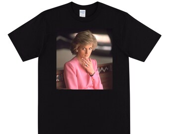 ダイアナ妃トリビュートTシャツ：レディ・ダイ・グラフィックT
