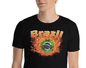 Camiseta de fútbol de Brasil / Camiseta de fútbol de Brasil / Camiseta de manga corta unisex / Balón con la bandera del equipo de Brasil rodeado de fuego