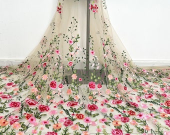 Exquisite embroidery fabrics, dress fabrics, mesh fabrics, lace fabrics by size