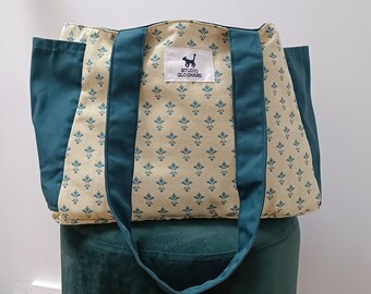 Sac fourre-tout fait main en tissu recyclé avec poches latérales en pinte de jeu de cartes