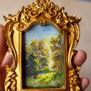Miniatura al óleo: Paisaje soleado de 5 x 7 cm, obra de arte vintage hecha a mano con marco dorado, decoración para casa de muñecas, miniatura personalizada.