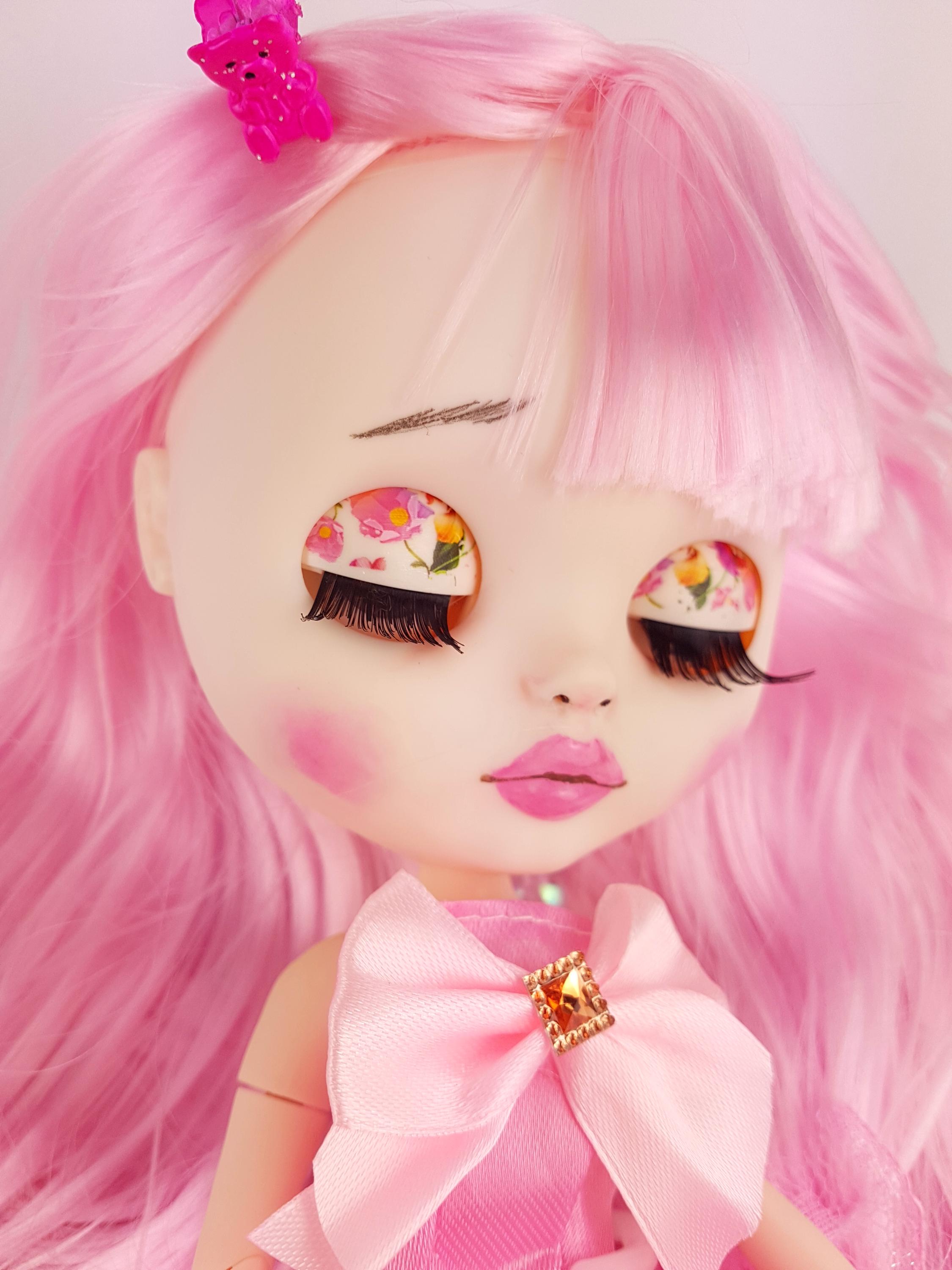 Blythe Doll Pink Hair Caitlin – Premium Custom Neo Blythe Doll