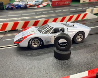 Carrera 1/24 Ford GT40 Rear Tires (1 Pair, Size 300x125x177/70-34)