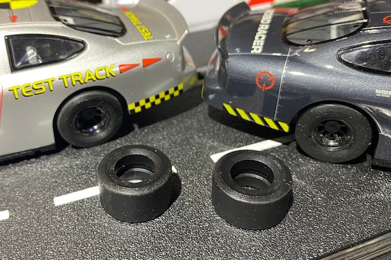 Scalextric NASCAR Ford Taurus, Car of Tomorrow Rear Tires (1 Pair