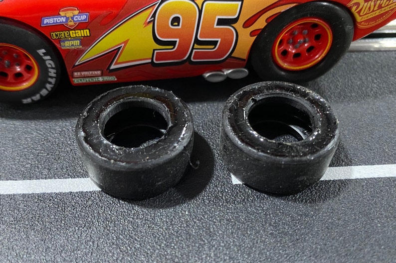 Carrera Disney Lightning Mcqueen Cars 3, Fabulous Lightning Mcqueen