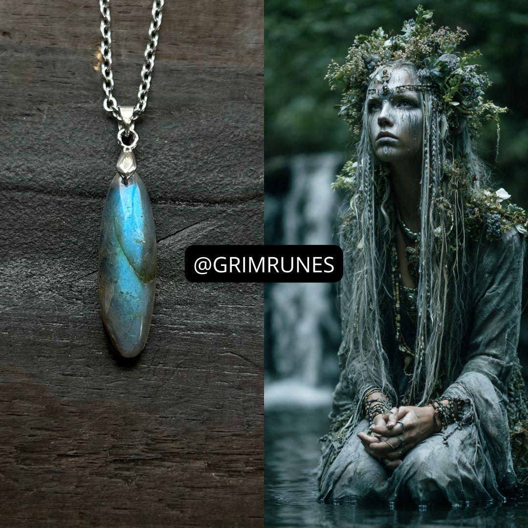 So Rite Spirit Water Sprite Spirit Companion Spirit Vessel Magic Necklace - Etsy UK
