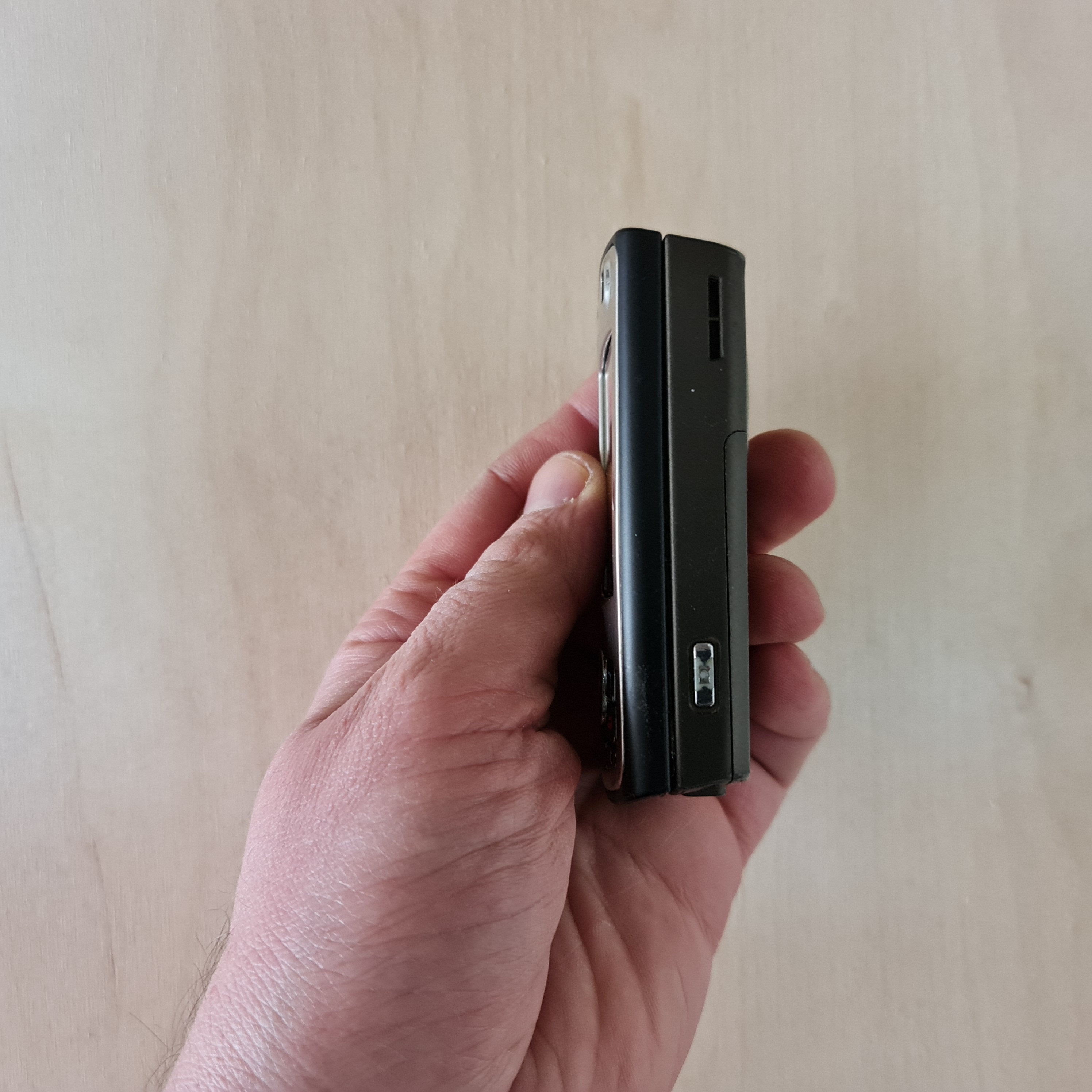 NOKIA 音楽プレーヤー搭載携帯電話『N80』純正バッテリー付 フィンランド製 NOKIA 音楽プレーヤー搭載携帯電話『N80』純正バッテリー付