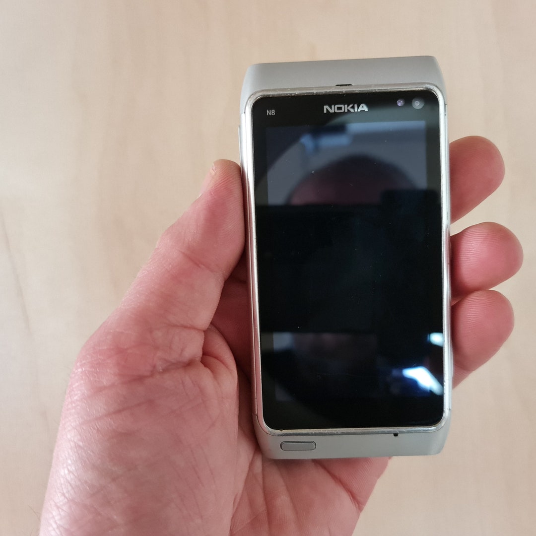 Vintage Nokia N8-00 Smartphone. Works. - Etsy