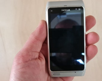 Vintage Nokia N8-00 Smartphone. Works. - Etsy