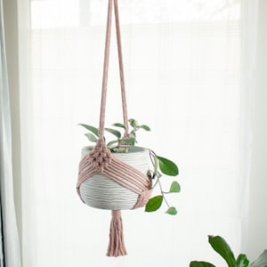 Diamond Style Macramé Plant Hanger, Custom Colors and Ring, Boho style plant Hanger