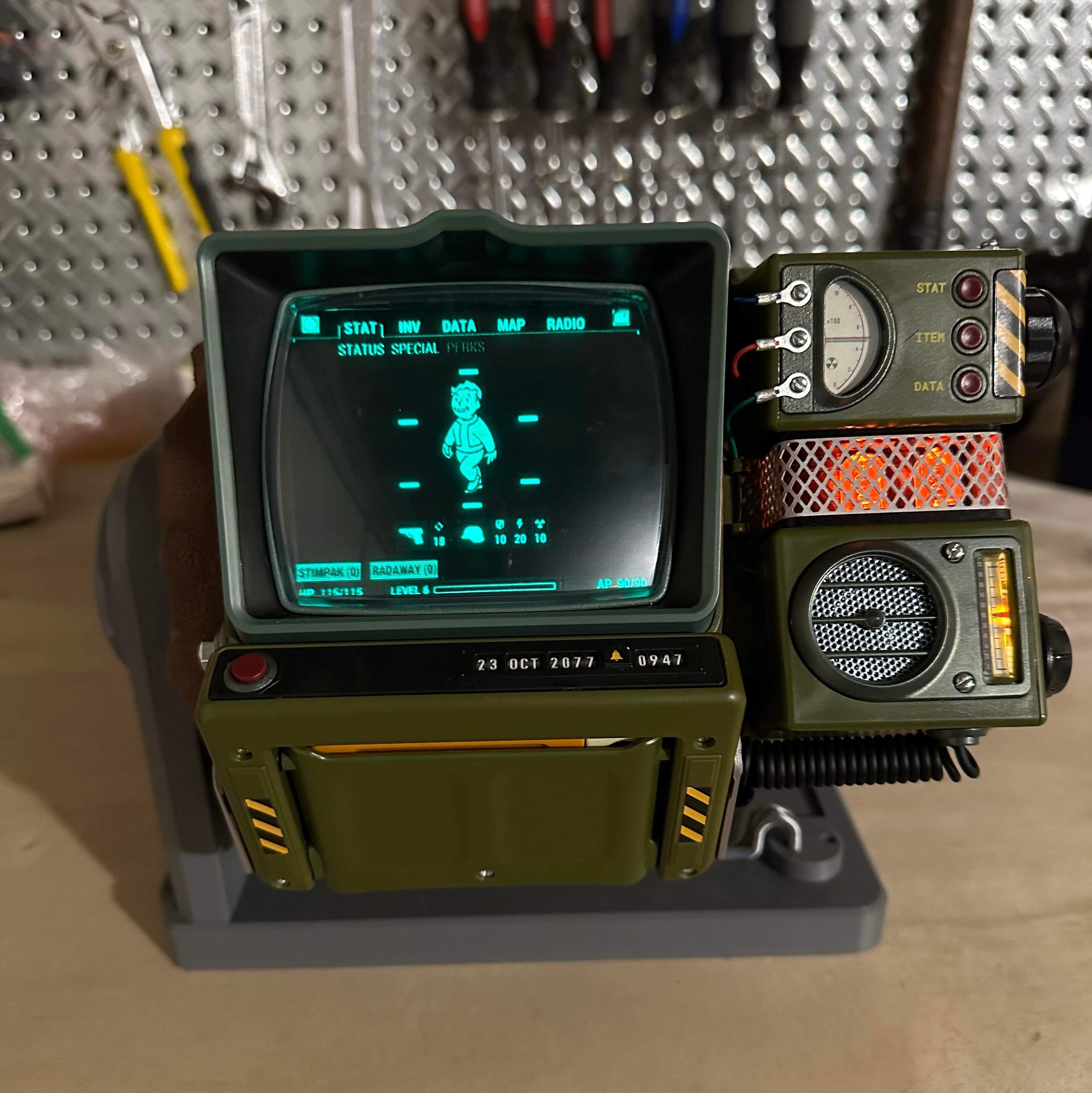 Pip Boy 2000 - Etsy Pip Boy 2000 - Etsy