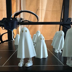 Zou standing posable ghost with legs