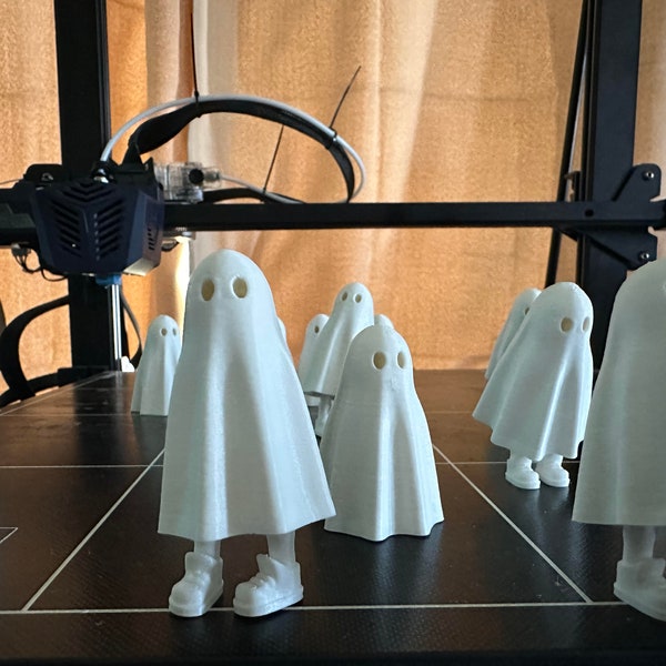 Zou standing posable ghost with legs