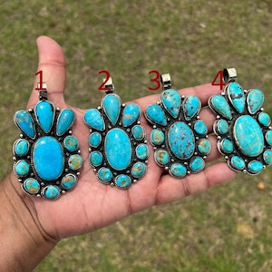 Handgjort tibetanskt silverhänge i naturturkos, indianstil