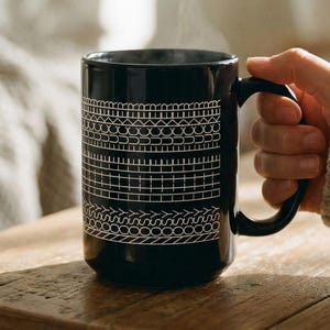Taza de café con mensaje oculto de "Menosprecioso" para mejor amiga del trabajo