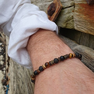Men&#39;s Brown Coconut & Black Bead Bracelet - Music Festival Jewellery